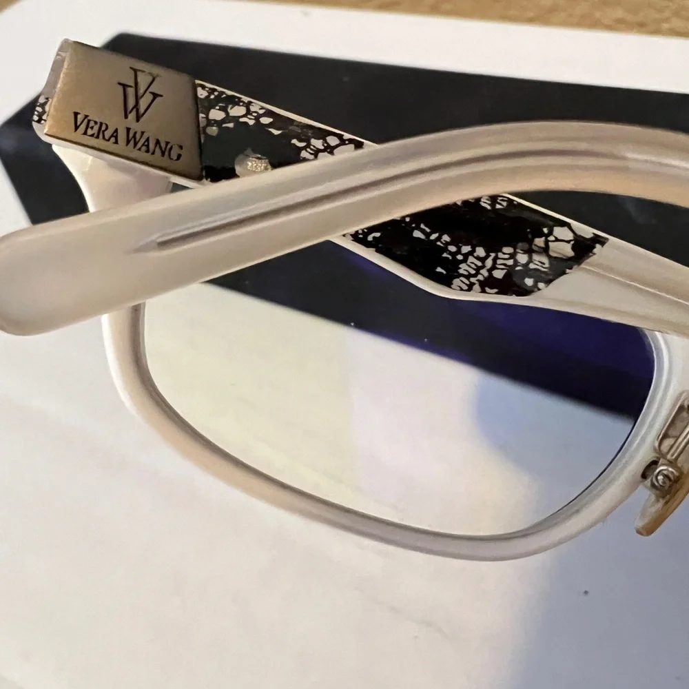 👓 Vera Wang Eyeglasses